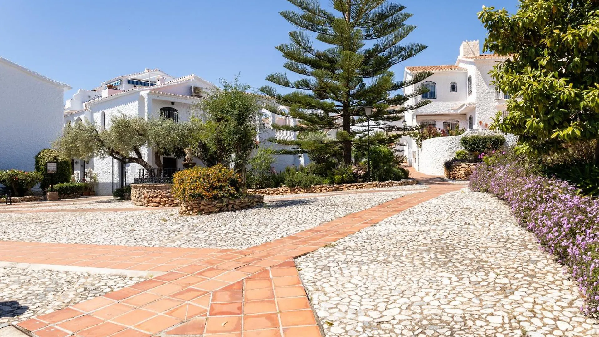 Capistrano Village, 2 Bedroom Nerja Španělsko
