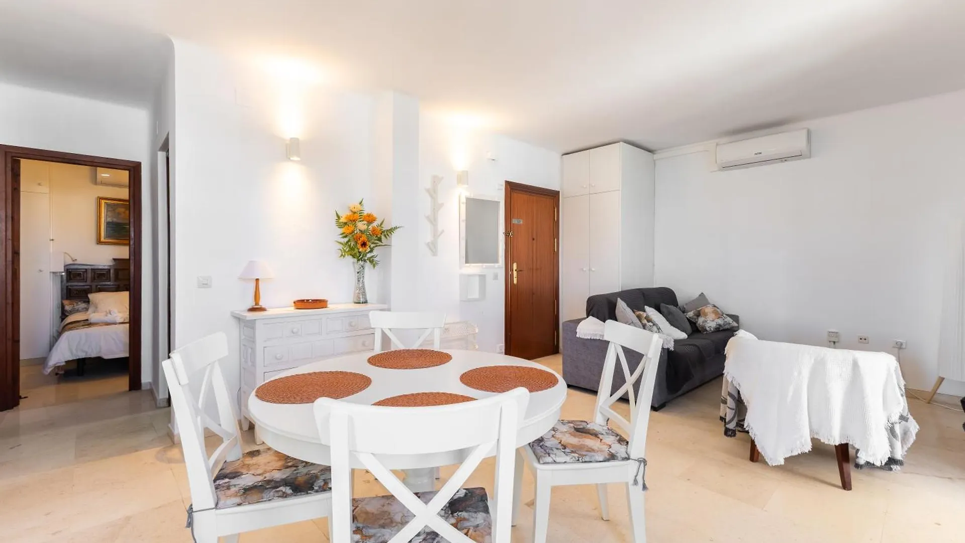 Capistrano Village, 2 Bedroom Nerja 0*,  Španělsko